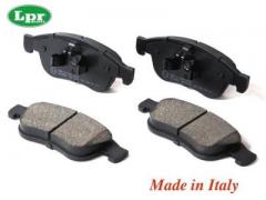 ルノー　キャプチャー　2RH5F / 2RH5F1  フロントブレーキパッド 410607115R　