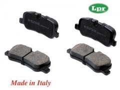 レンジローバー　ディスカバリー4 SE/HSE リアブレーキパッド   LA40/LA40A/LA44/LA5N/LA3SB/LM44/LM42S/LM44/LM42S/LM5N/LS42S/LS44/LS5N